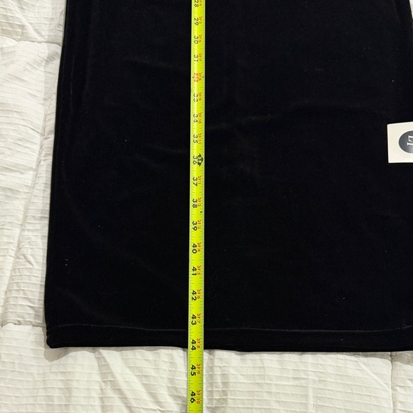 RD Style Black Stretch Velvet Midi Dress - Picture 4 of 8